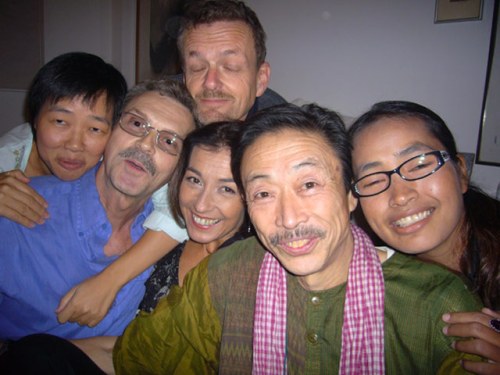 Mabuchi with Bangkok friends at Julian Spindler's 'white room' 2009 Photo by John Hail